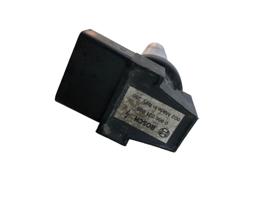 Bobina de inductie Volkswagen Golf  4 (1999-2006) 1.6 16V (105 CP) MPI BCB 036905715F
