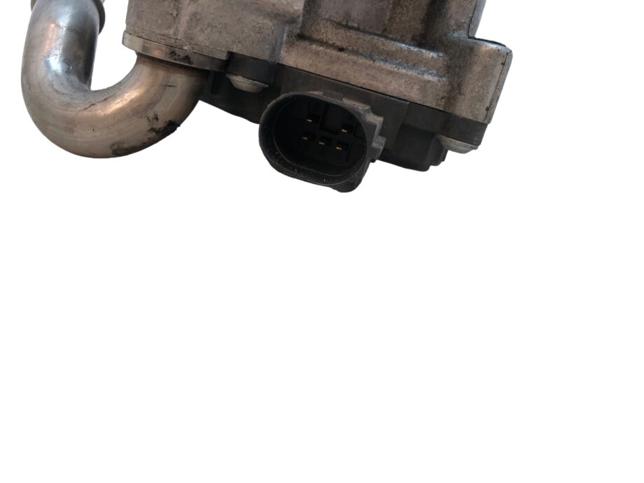 Supapa egr [la turbocompresor] Volkswagen Passat  B8 (2014-2019) 2.0  TDI (150 CP) CRLB 04L131501RV110 /  04L131501M