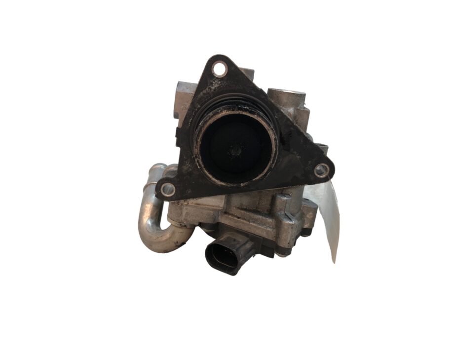 Supapa egr [la turbocompresor] Volkswagen Passat  B8 (2014-2019) 2.0  TDI (150 CP) CRLB 04L131501RV110 /  04L131501M
